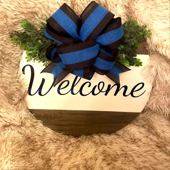 "Thin blue line" Handmade Welcome door Sign - Picture 2 of 6